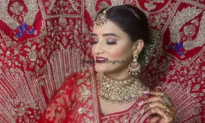 Lavishas Makeup Studio