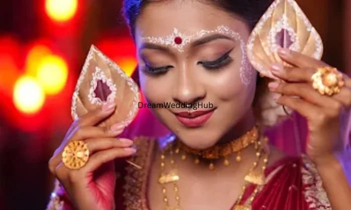 Aura professional makeup studio