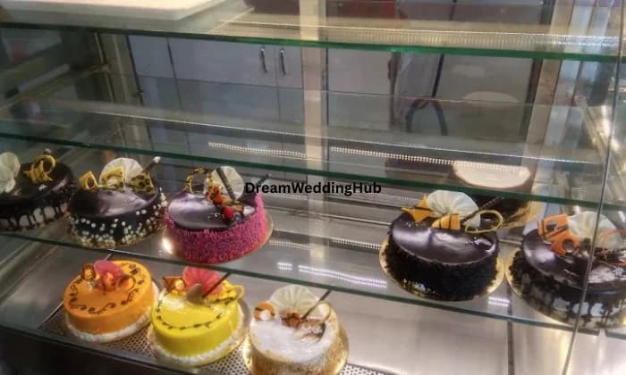 Lucky The Complete Bakers