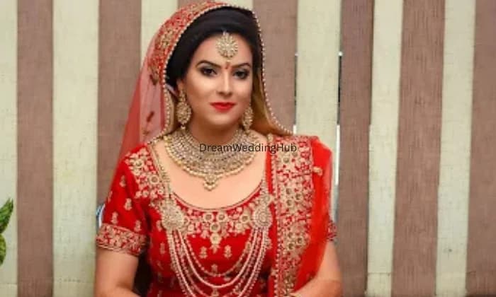 Dreamerz Look Beauty Academy Salon