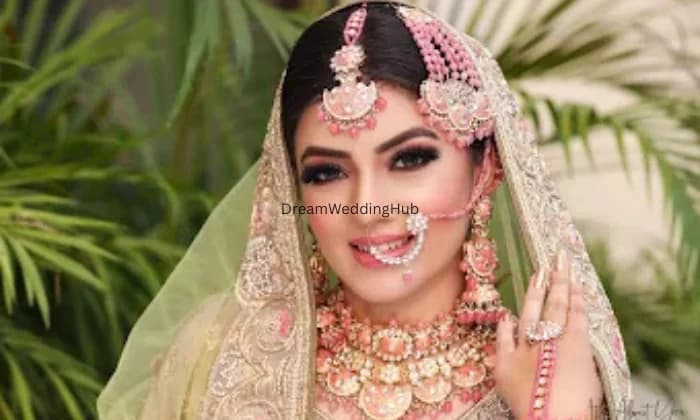 Grace Salons  Makeup Artist