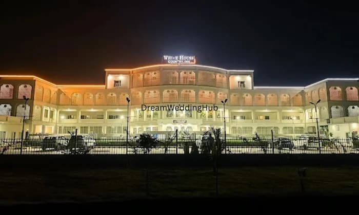 White House Country Inn by Pearl