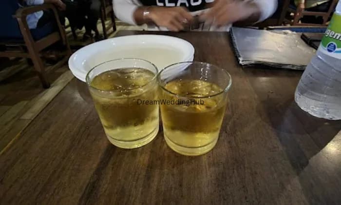 Montys Bar  Restaurant