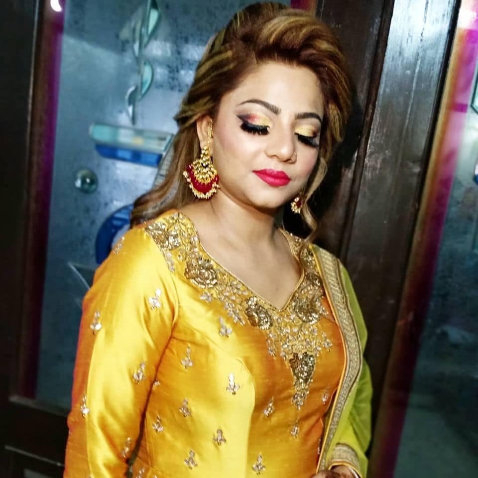 Manju kapoor Makeup Artist Manju kapoor Makeup Artist