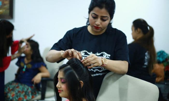 Studio7 Makeup Studio7 Makeup