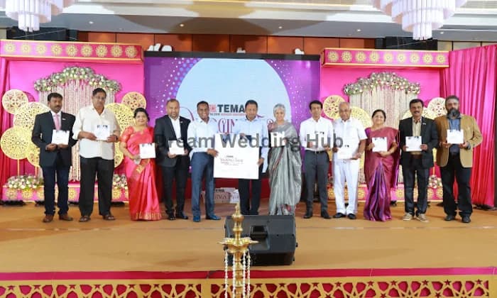 THE EVENT MANAGERS THE EVENT MANAGERS