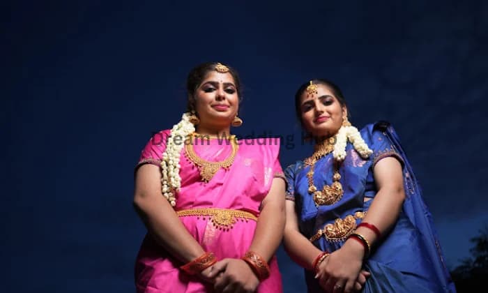 Lathas beauty parlor Lathas beauty parlor