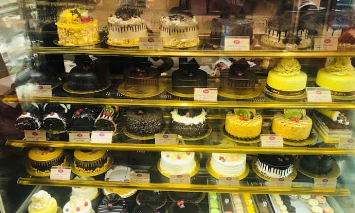 Royal Cake Midnight Cake Delivery in Noida Delhi Royal Cake Midnight Cake Delivery in Noida Delhi