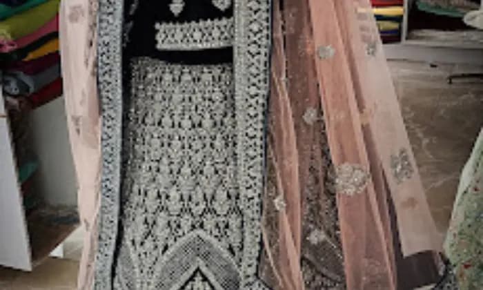 Tanisha Vaidya Fashion Designer Longe Tanisha Vaidya Fashion Designer Longe