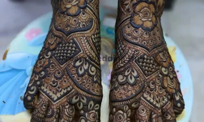 Sana mehendi Artist Sana mehendi Artist