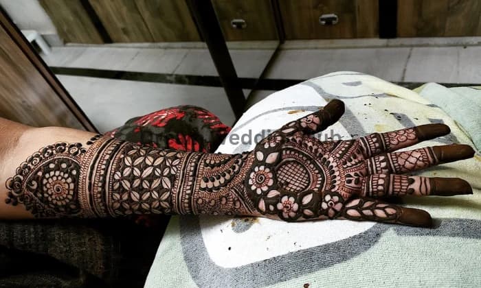 Farzana Mehndi Artist Farzana Mehndi Artist
