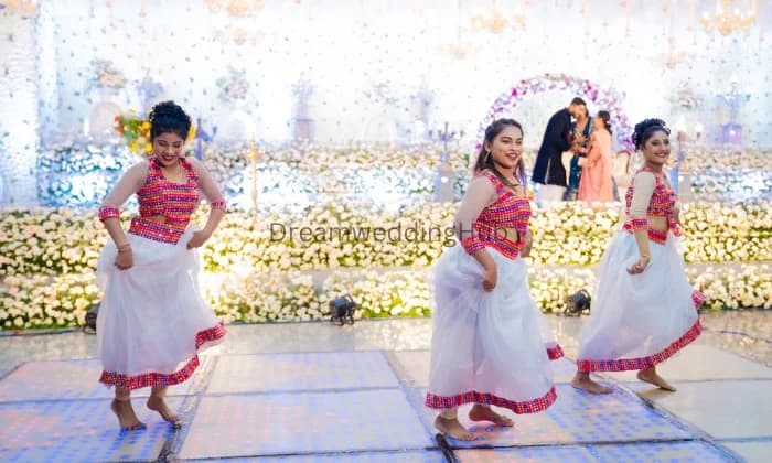 AVI Dance Troupe Events AVI Dance Troupe Events