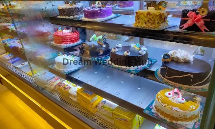 Roly Poly Cakes nd Eatery Roly Poly Cakes nd Eatery