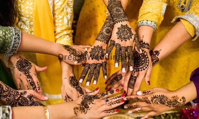 Ashwinis mehandi artist Ashwinis mehandi artist