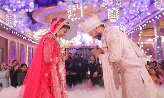 S R STUDIO S R STUDIO