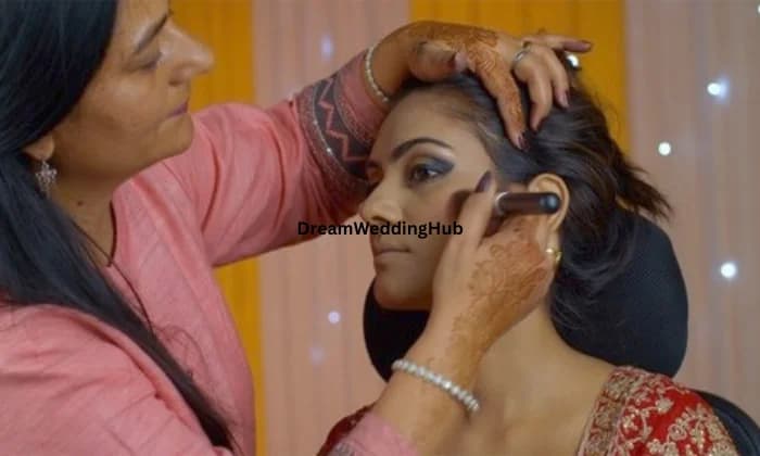 Manali Shinde studio pro Manali Shinde studio pro