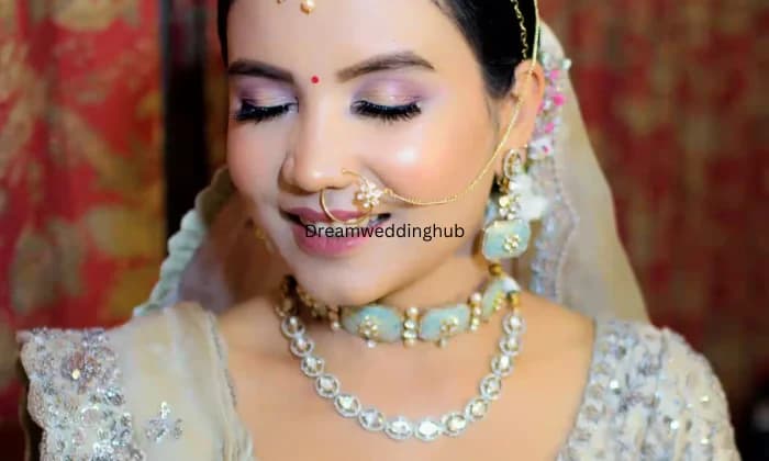 Zee Beauty salon UNISEX Zee Beauty salon UNISEX