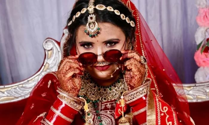 Scissor and comb unisex salon and make up studio Scissor and comb unisex salon and make up studio