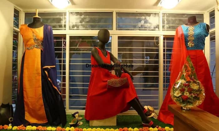 QUEENS CLOSET QUEENS CLOSET