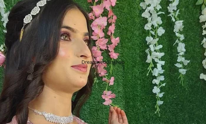 Shine n Glow Unisex Salon Shine n Glow Unisex Salon