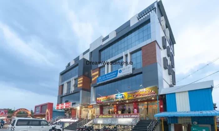 Famous Mini Hall Famous Mini Hall