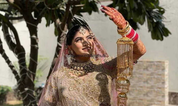 SRINGAR The Artistic SRINGAR The Artistic