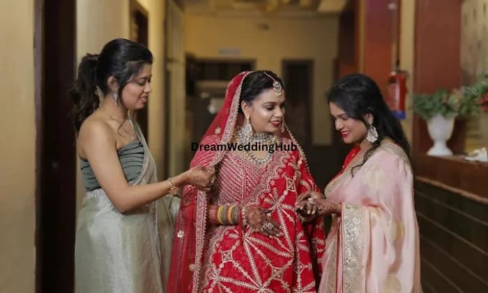 Somya Makeup Artist Somya Makeup Artist