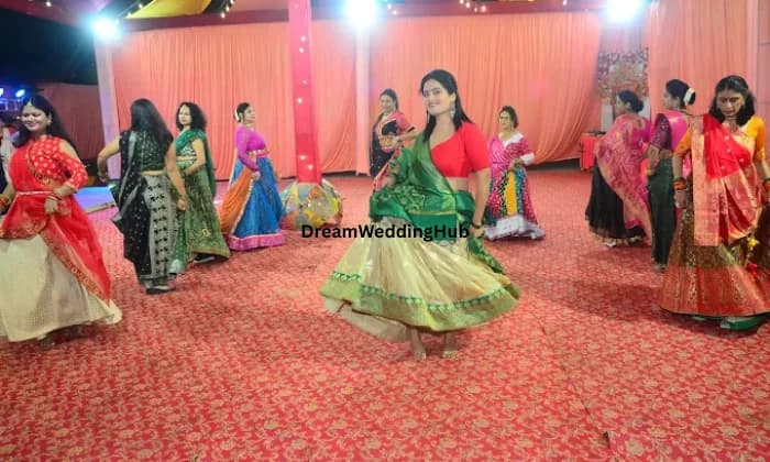 HOUSE OF DANCE by Prachi Hemkar HOUSE OF DANCE by Prachi Hemkar