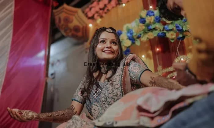 Amber Studio by Amit Gullani Amber Studio by Amit Gullani