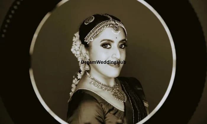 Pink by Neena Makeup Artist Pink by Neena Makeup Artist