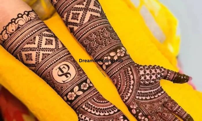 Rutika Bridal Mehandi Artist Rutika Bridal Mehandi Artist