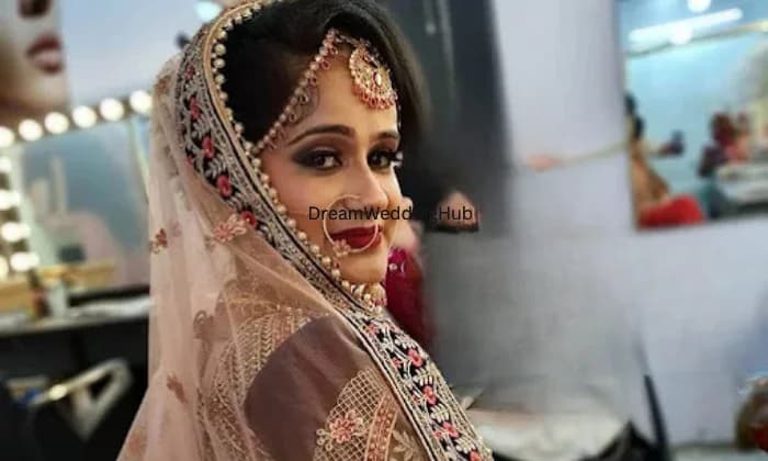 Galaxy Saloon Galaxy Saloon