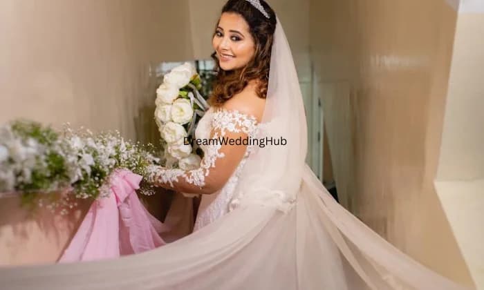 Clothesline Bridal Studio Clothesline Bridal Studio