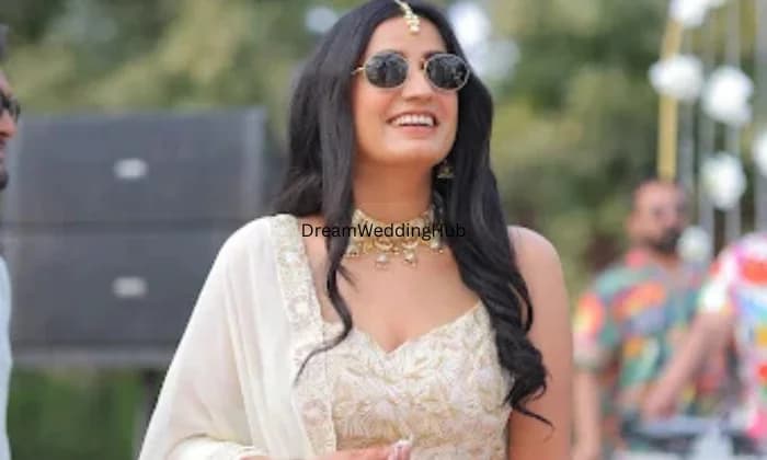 Sadhvi Unisex luxary Saloon Sadhvi Unisex luxary Saloon