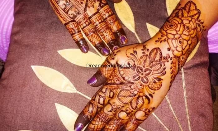 Mehendi art by kuhu Mehendi art by kuhu
