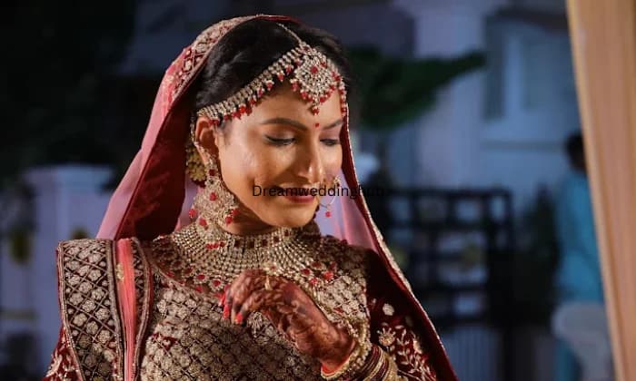 Pals bridal studio navsati Pals bridal studio navsati