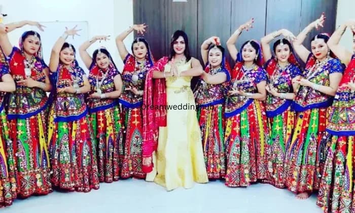 Dipti Voras Garba Classes Dipti Voras Garba Classes