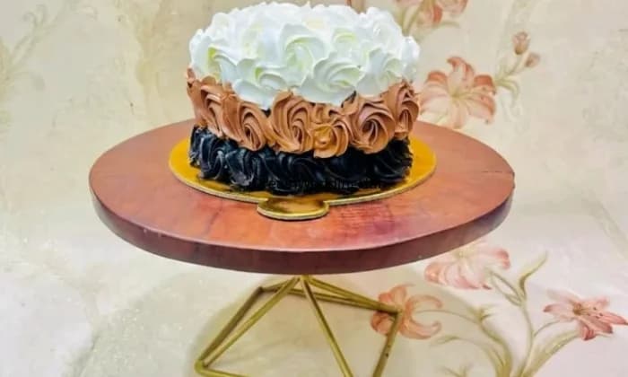 PETAL OF LOVE AND CAKES PETAL OF LOVE AND CAKES