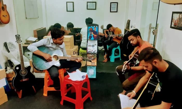 VIJAY BHATT MUSIC CONSERVATORY VIJAY BHATT MUSIC CONSERVATORY