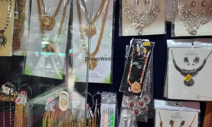 SEEMAS GOLD COVERING SEEMAS GOLD COVERING