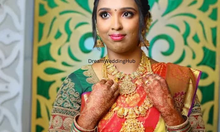 Queen Beauty Saloon and Bridal Studio Queen Beauty Saloon and Bridal Studio