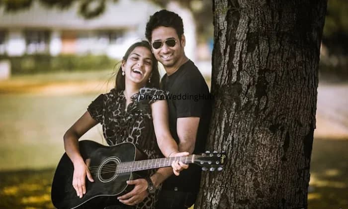 Momentfully Momentfully