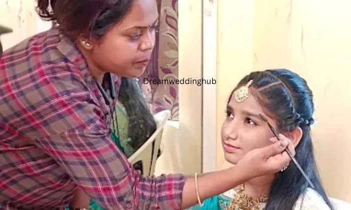 Awesome Beauty Parlour Awesome Beauty Parlour