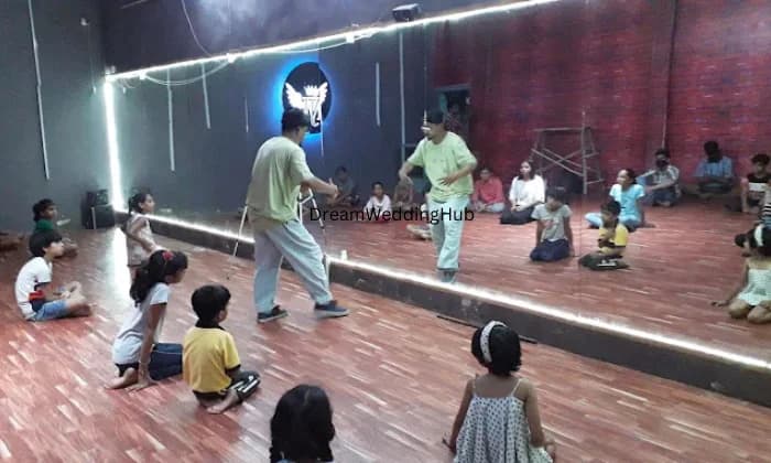 MJ The wonder boyz dance studio MJ The wonder boyz dance studio