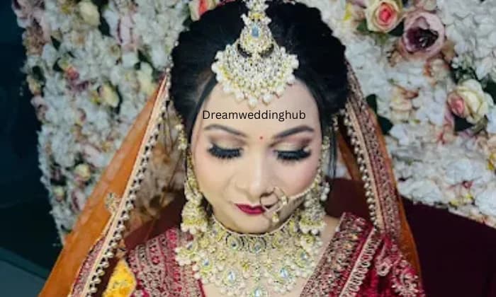 MBR The Luxurious Family Salon MBR The Luxurious Family Salon