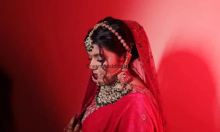 Dream Girls makeup Academy Dream Girls makeup Academy