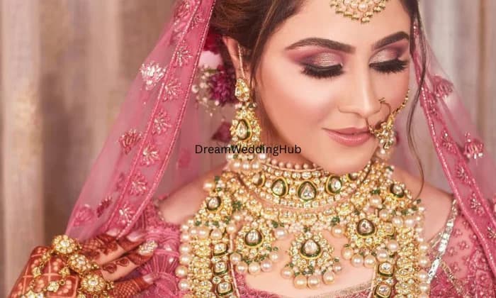 Glambyshaily Glambyshaily