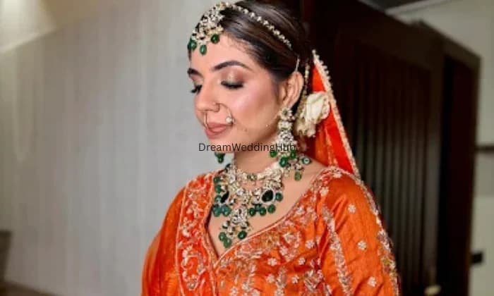 SAND SILK MAKEUP STUDIO SAND SILK MAKEUP STUDIO